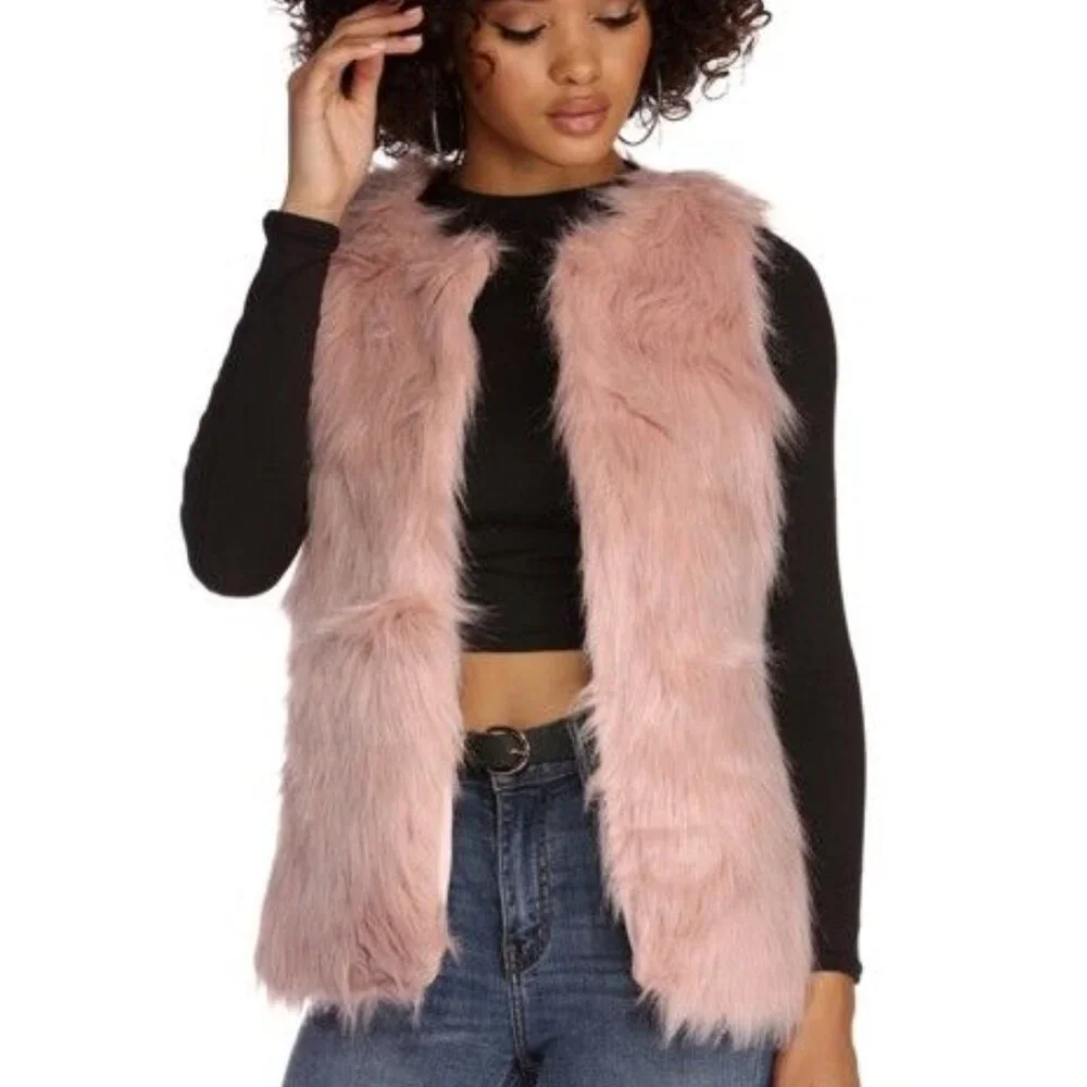 Forever 21+ Light Pink Faux Fur Vest | Size 1X - Picture 1 of 8